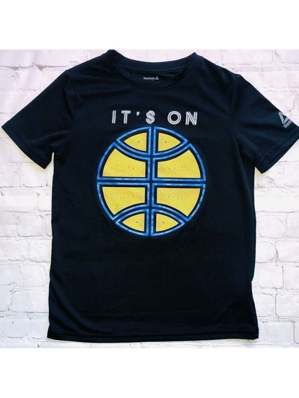 𝅺nwot Unisex Kids Medium (10/12) Reebok Basketball Graphic SS TShirt